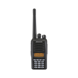 806-870 MHz, Digital, FM y Mezclado, 3 Watts, 260 canales. Incluye batería, antena, cargador y clip.