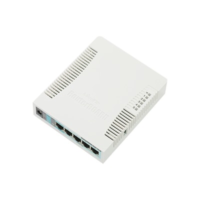 RouterBoard, 5 Puertos Gigabit Ethernet, 1 Puerto USB, WiFi 2.4 GHz 802.11b/g/n, Antena de 2.5 dbi hasta 1W de potencia